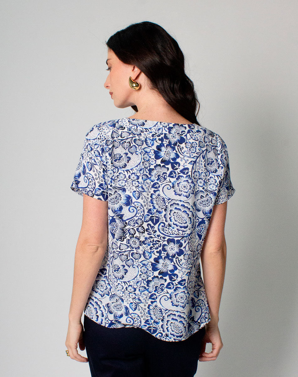 Blusa con Estampado Cuello Mao