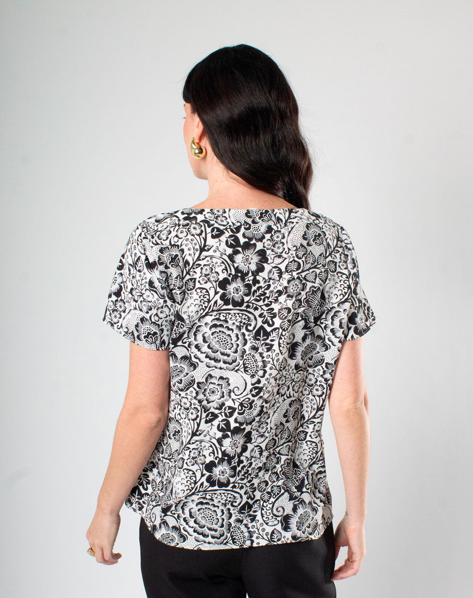 Blusa con Estampado Cuello Mao