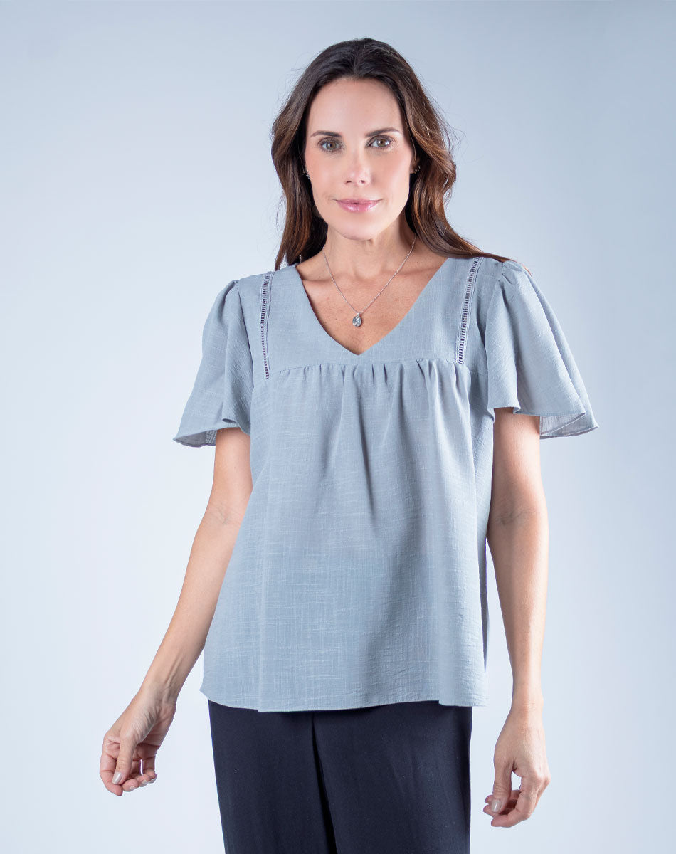 Blusa Tradicional Escote V