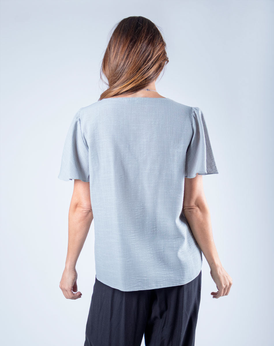 Blusa Tradicional Escote V