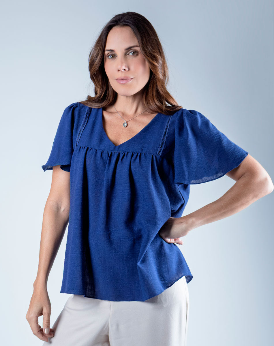 Blusa Tradicional Escote V