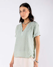 Blusa con Escote V