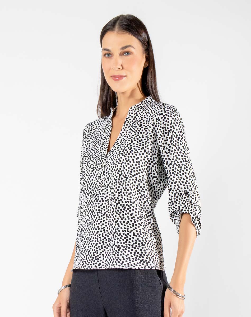 Blusa de puntitos