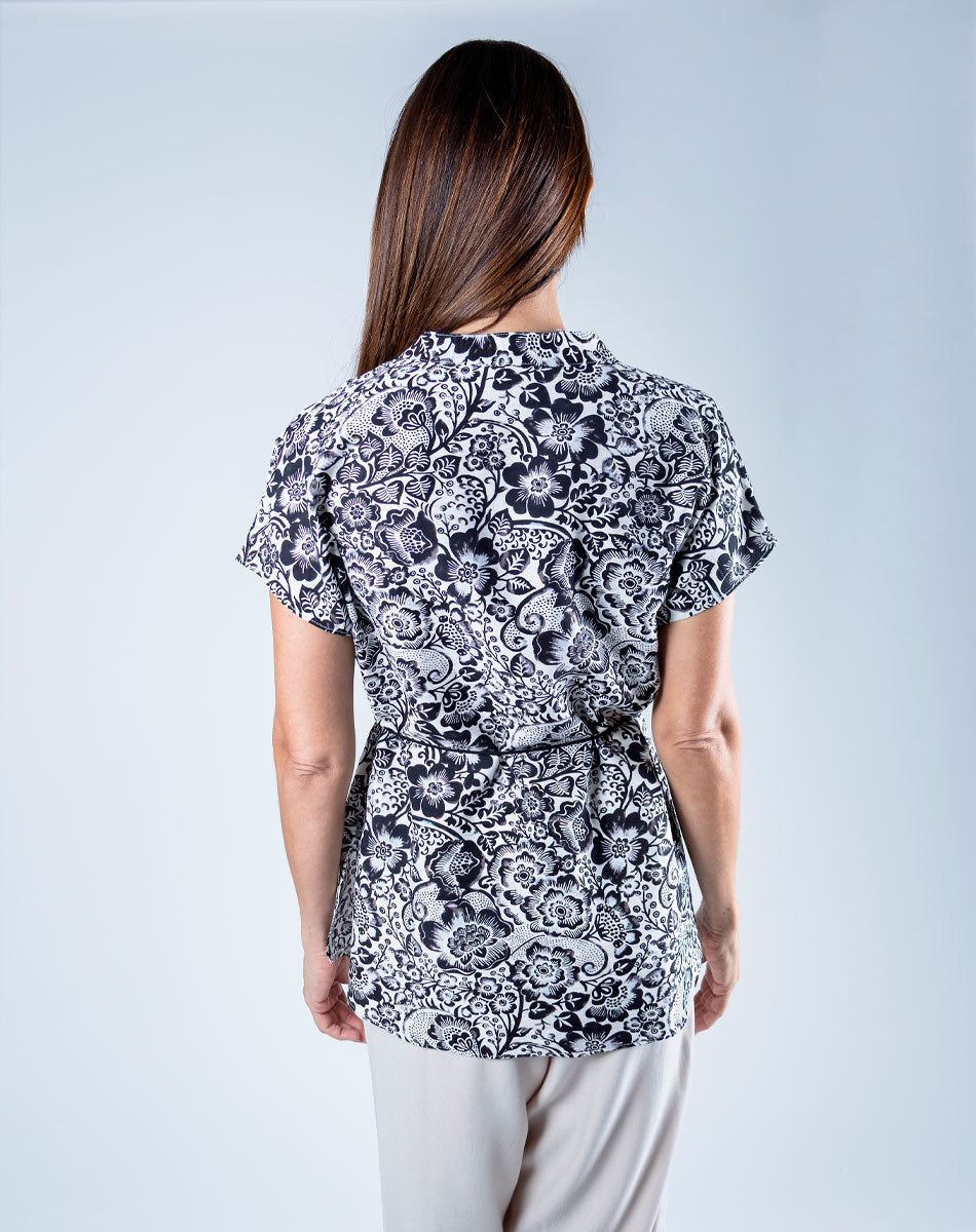 Blusa Cuello Mao Floral