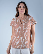 Blusa Escote V con Estampado