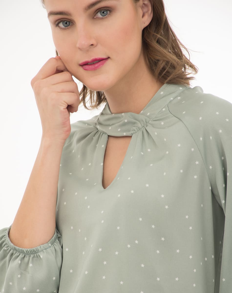 Blusa Con Cuello Redondo