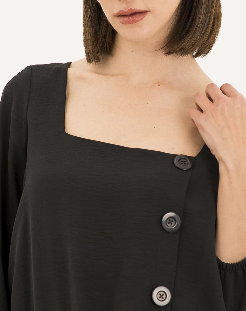 Blusa Con Escote Cuadrado