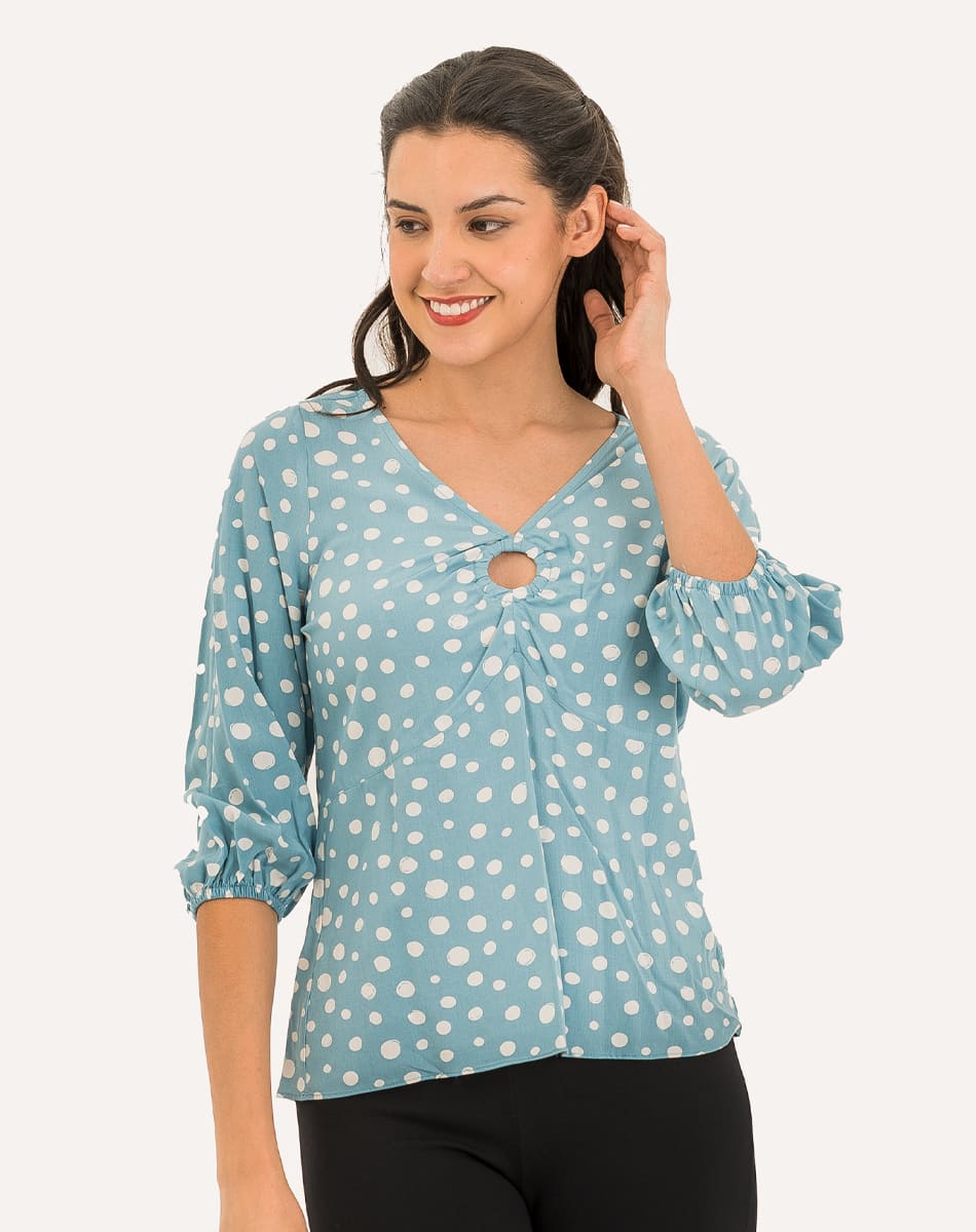 Blusa Con Escote y Argolla