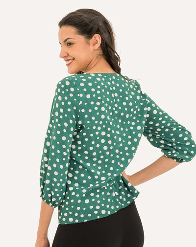 Blusa Con Escote y Argolla